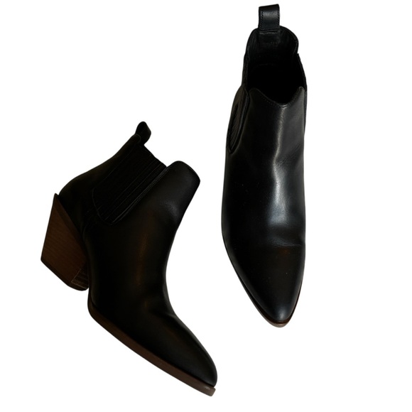 Portland Leather Patina Western Ankle Chelsea Boot - Picture 10 of 10